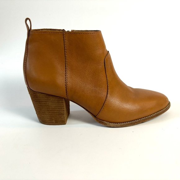 Madewell Shoes - Genuine Leather The Asher Madewell Bootie sz 8